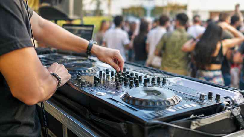 DJ బీట్ అంటే పాటలో ఏ భాగం?