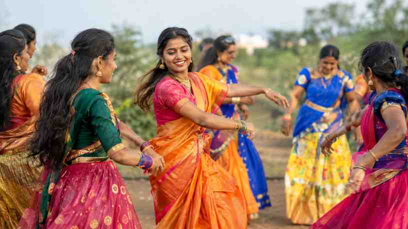 పాట అర్థం గురించి తెలుసుకోవాల్సిన విషయం